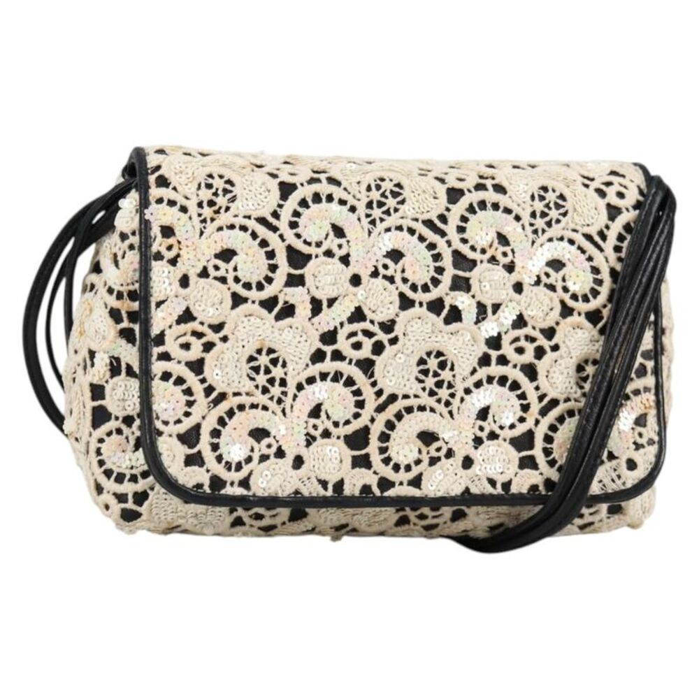 Chanel Floral Cc Flap Leather White Leather Shoulder Bag Bag